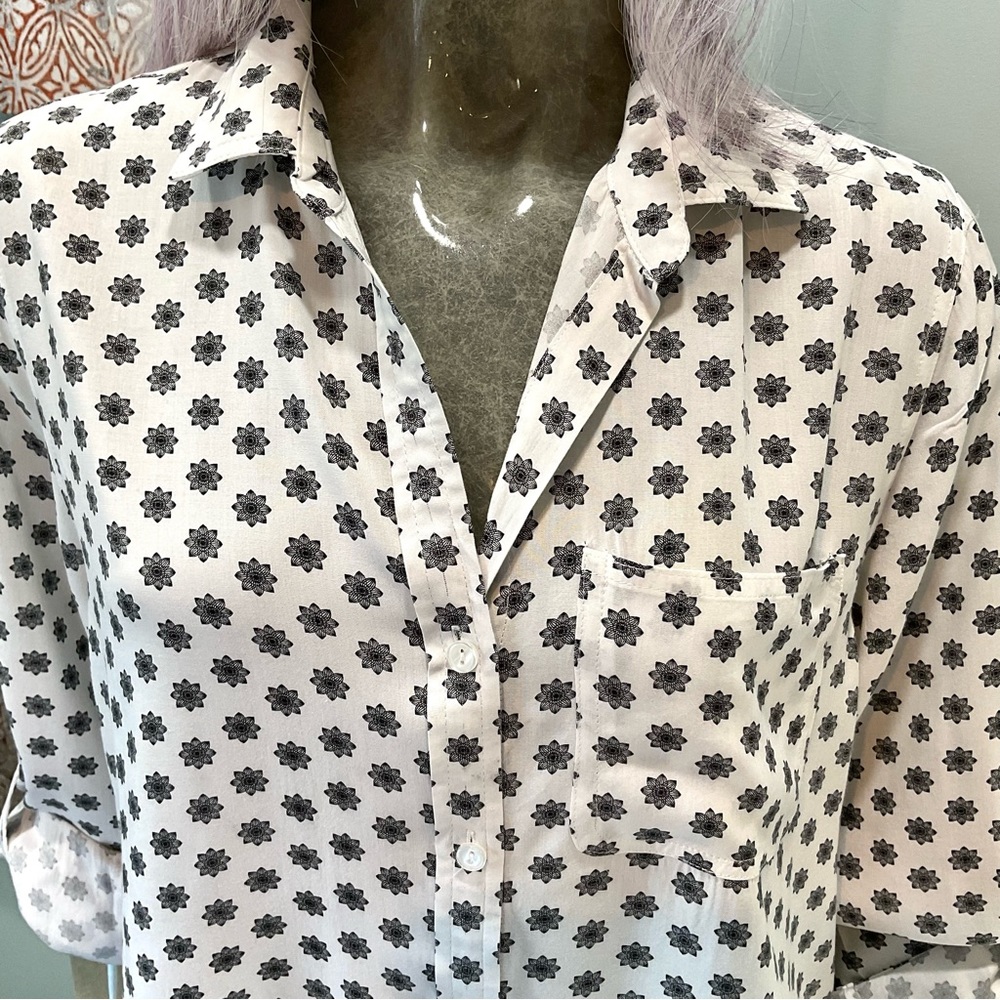 Velvet Heart Blouse / Shirt - Picture 3 of 9